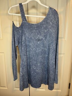 Peach Love California long sleeve blue cold shoulder top women size large